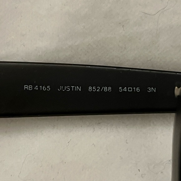 Ray-Ban Sunglasses / Justin Classic in Matte Grey - Picture 7 of 8